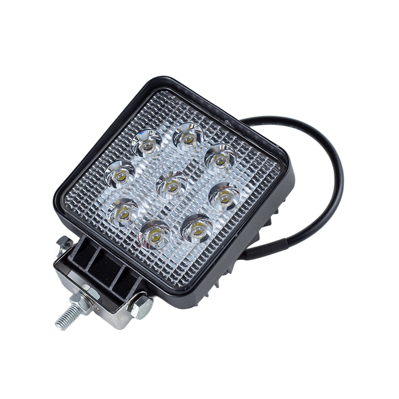 IP67 002 Nagy teherbírású, 9 LED-es négyzet alakú munkalámpa ipari járművekhez